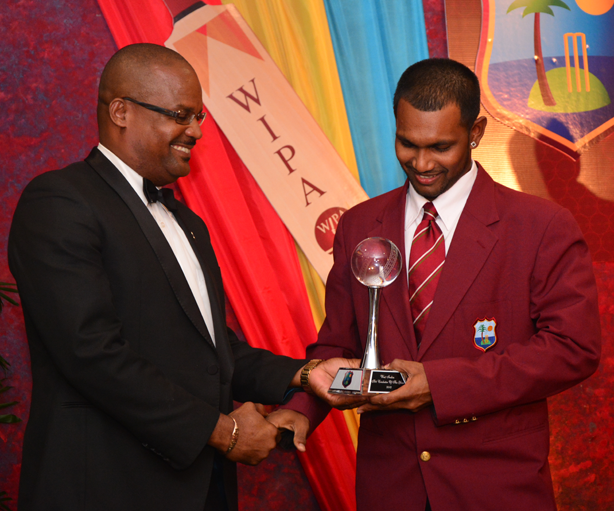 Denesh Ramdin collects the Regional Team of the Year